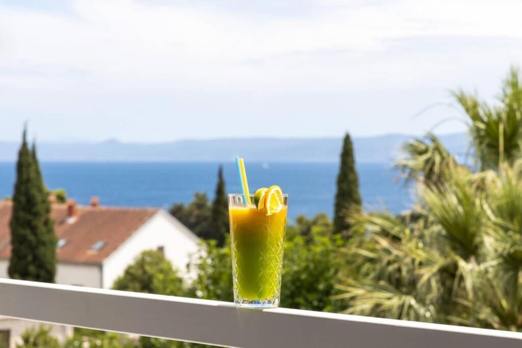 Holiday In Bol **** Yellow Kültér fotó